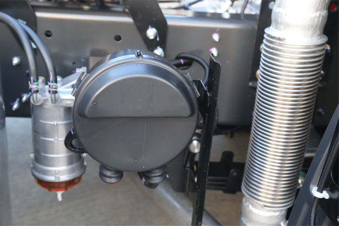 广汽日野700臻值系危运牵引车上市性价比超高 卡车e族 选车用车买车 就上卡车e族