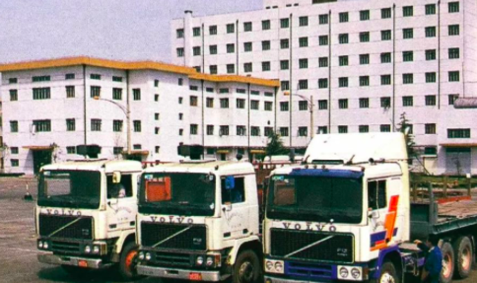 领略瑞典哥德堡沃尔沃博物馆中的f12卡车真的牛 卡车e族 选车用车买车 就上卡车e族